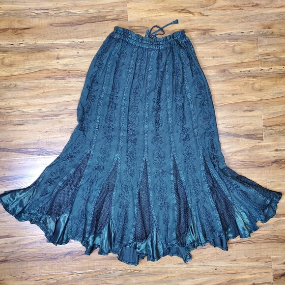 Braja Embroidered Maxi Flowy Scalloped Skirt Size M/L/XL One Size Fits Most - Picture 10 of 11